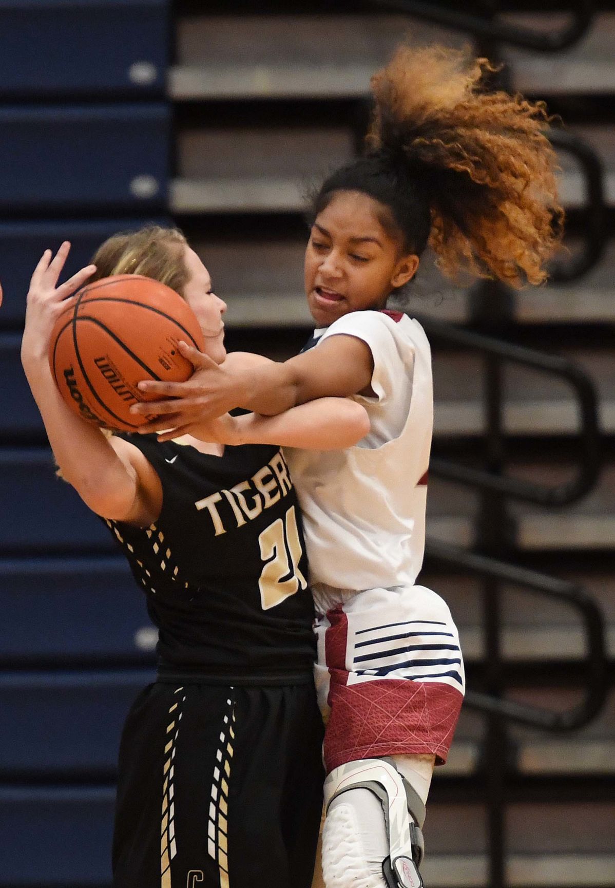 030420-s-girlsbb 02.JPG